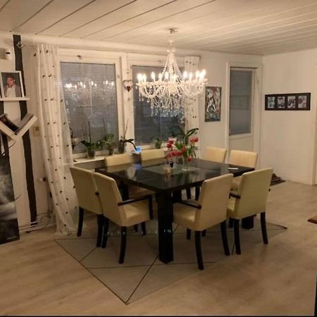Own Private Room In A Big House! Лулео Экстерьер фото
